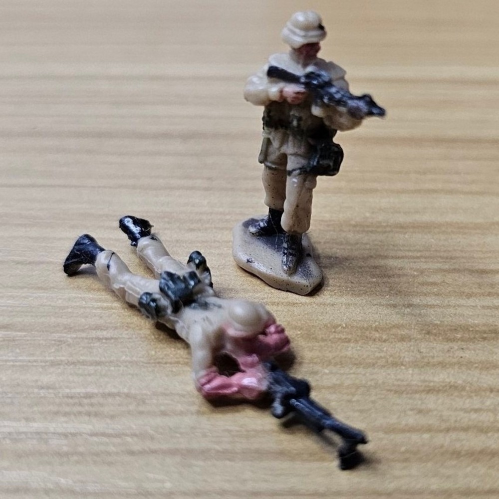 Micro Machines Desert Camo Soldier Lot of 2‎ People Vintage Galoob Bundle
